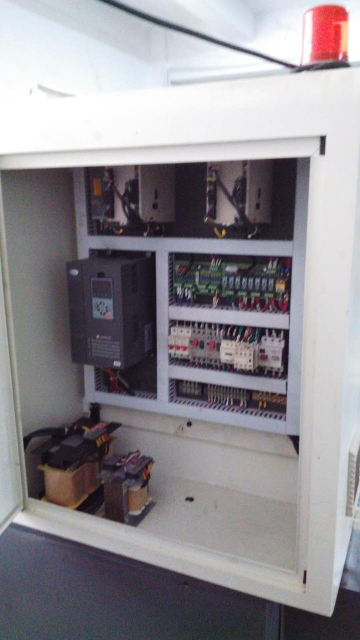 凱恩利數控車床機電器部分